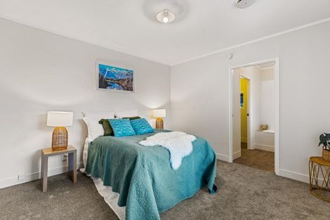 Photo of property in 17 Malmo Place, Massey, Auckland, 0614