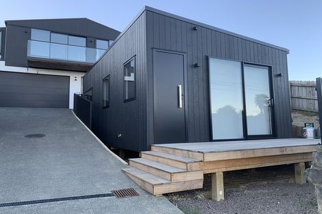 Photo of property in 14 City View Terrace, Birkenhead, Auckland, 0626