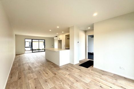 Photo of property in 22d Royton Avenue, Mangere East, Auckland, 2024