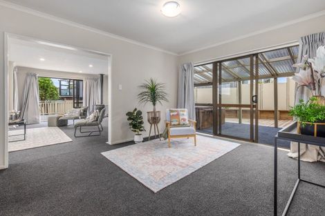 Photo of property in 30 Kinloch Place, Papakowhai, Porirua, 5024