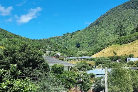 Photo of property in 5 Dorset Street, Picton, 7220