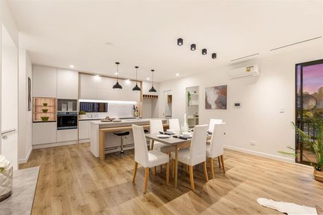 Photo of property in 20 Kuaha Road, Massey, Auckland, 0614