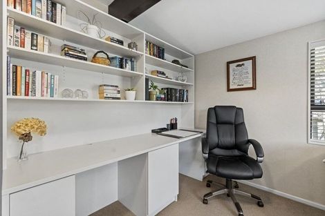 Photo of property in 28 Rossiter Crescent, Lynmouth, New Plymouth, 4310