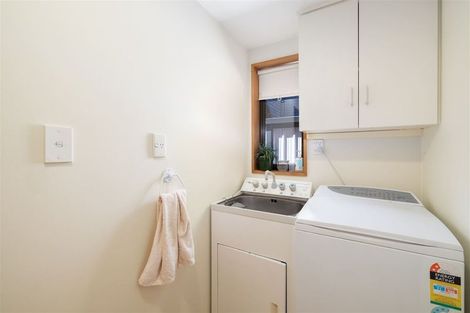 Photo of property in 64 Merivale Lane, Merivale, Christchurch, 8014