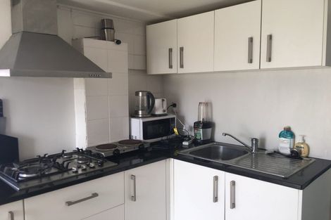 Photo of property in 30 Megan Avenue, Pakuranga Heights, Auckland, 2010