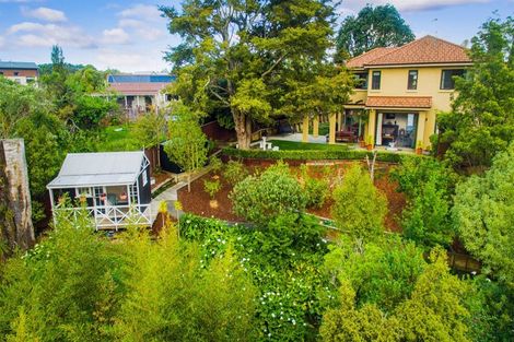Photo of property in 32 The Avenue, Albany, Auckland, 0632