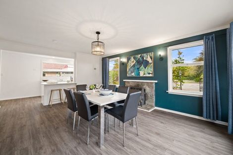 Photo of property in 16 Ilfracombe Place, Burnside, Christchurch, 8053