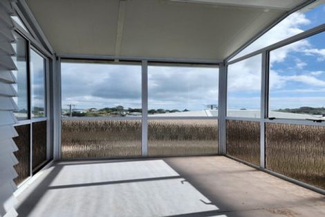 Photo of property in 31 Simons Street, Moturoa, New Plymouth, 4310