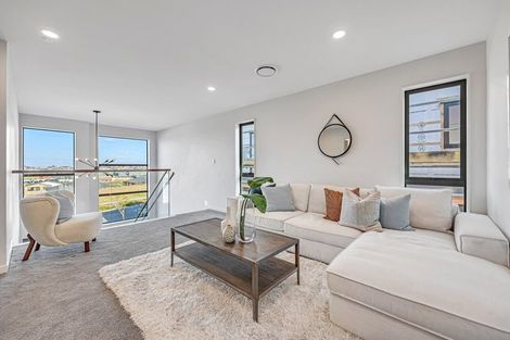 Photo of property in 14 Pakirikiri Street, Long Bay, 0630