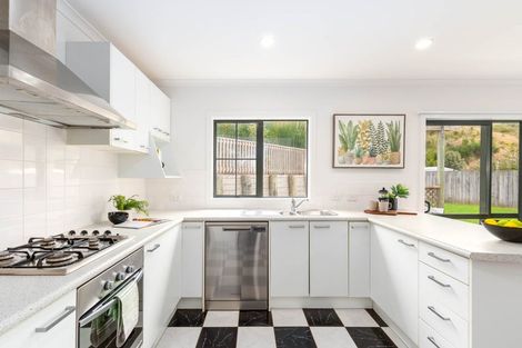 Photo of property in 70 Erlestoke Crescent, Churton Park, Wellington, 6037