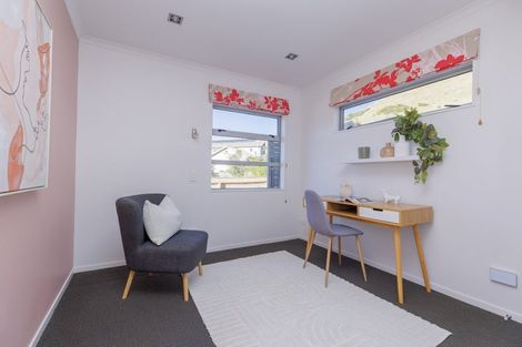 Photo of property in 11 Yarnbrook Grove, Churton Park, Wellington, 6037