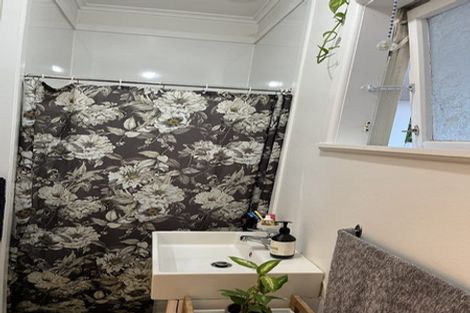 Photo of property in 85 Shakespeare Road, Bluff Hill, Napier, 4110