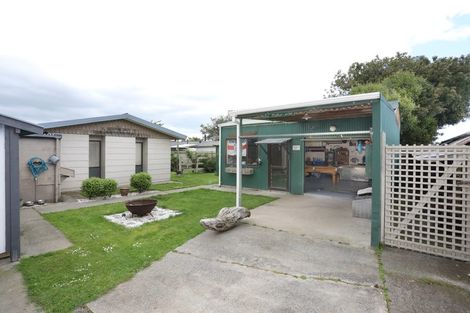 Photo of property in 10 Aitken Street, Bulls, 4818