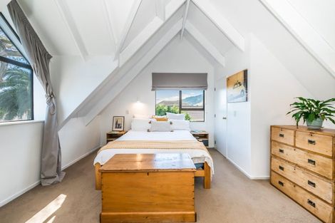 Photo of property in 10 Kanawa Street, Waikanae, 5036