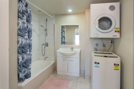 Photo of property in 2q/10 Crown Lynn Place, New Lynn, Auckland, 0600