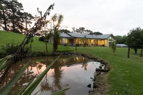 Photo of property in 589 Inland Road, Helensville, 0875