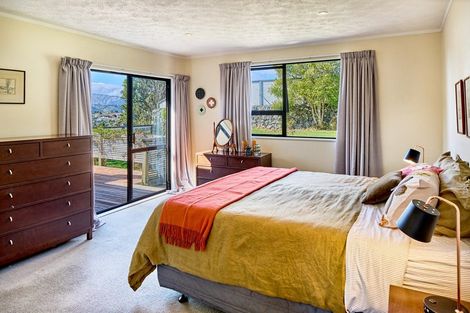 Photo of property in 1 The Top Gallant, Whitby, Porirua, 5024