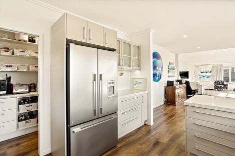 Photo of property in 14 Kelly Place, Whitianga, 3510