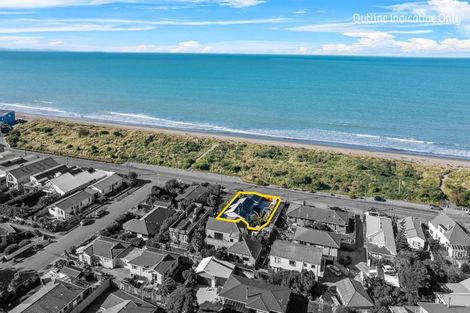 Photo of property in 19 Marine Parade, North New Brighton, Christchurch, 8083