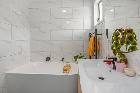 Photo of property in 47 Hicks Close, Whitby, Porirua, 5024