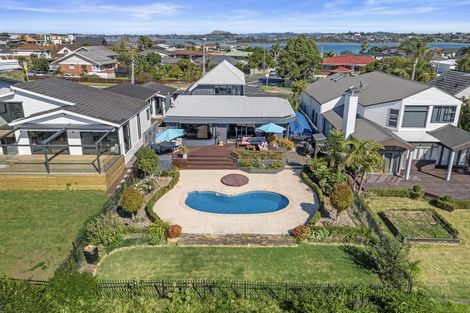 Photo of property in 108 Clovelly Road, Bucklands Beach, Auckland, 2012