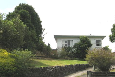 Photo of property in 2/25 Heathcote Road, Castor Bay, Auckland, 0620