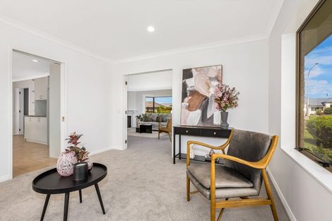 Photo of property in 2 Terry Lane, Paraparaumu Beach, Paraparaumu, 5032