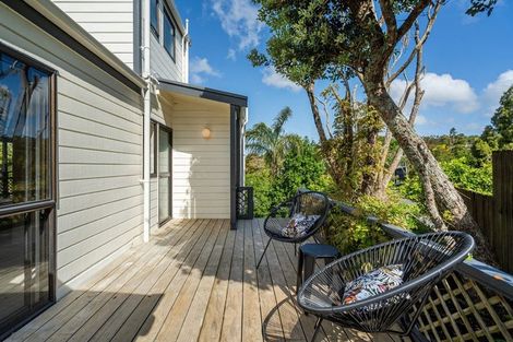 Photo of property in 8a/1 West Lynn Road, Titirangi, Auckland, 0604