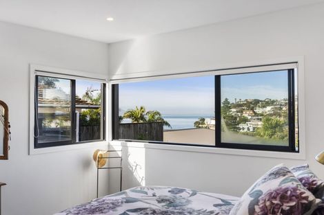 Photo of property in 39a Hyde Road, Rothesay Bay, Auckland, 0630
