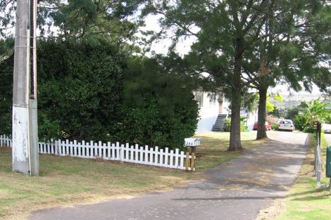 Photo of property in 2/244 East Coast Road, Forrest Hill, Auckland, 0620
