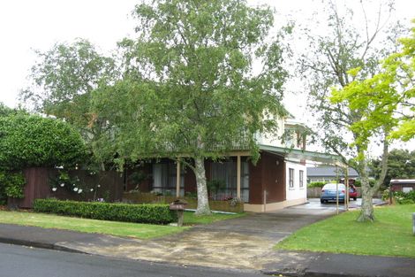 Photo of property in 16 Sunnypark Avenue, Rosehill, Papakura, 2113