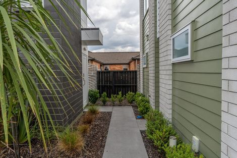 Photo of property in 14/10u Burrows Place, Frankton, Hamilton, 3204