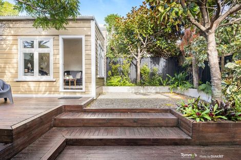 Photo of property in 14 Finlay Terrace, Mount Cook, Wellington, 6021