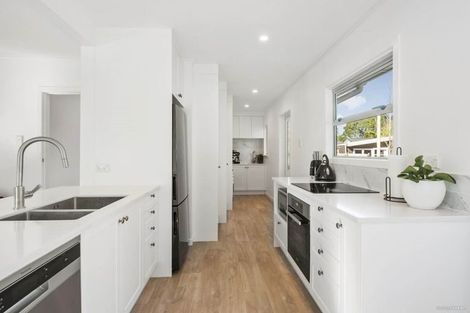 Photo of property in 2/113 Nile Road, Milford, Auckland, 0620