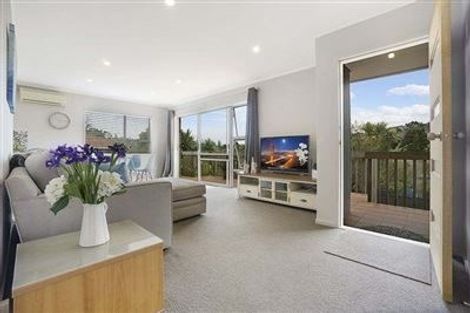 Photo of property in 1/17 Sandiacre Way, Browns Bay, Auckland, 0630