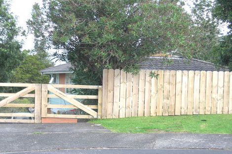 Photo of property in 76 Fitzwater Place, Henderson, Auckland, 0612