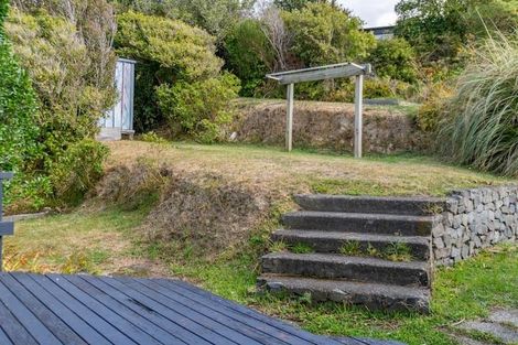 Photo of property in 94 Nicholson Road, Khandallah, Wellington, 6035