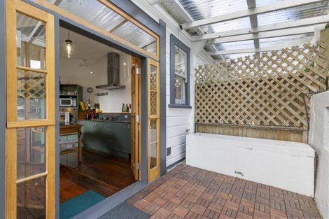 Photo of property in 78 Rolleston Street, Mount Cook, Wellington, 6021