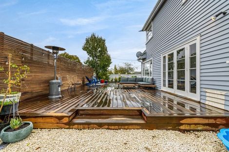 Photo of property in 212 Weston Road, St Albans, Christchurch, 8052