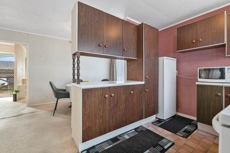 Photo of property in 24 Santiago Crescent, Unsworth Heights, Auckland, 0632