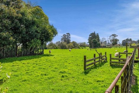 Photo of property in 140 Junction Road, Mangorei, New Plymouth, 4371