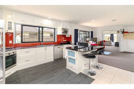 Photo of property in 21 Oakridge Drive, Kerikeri, 0230
