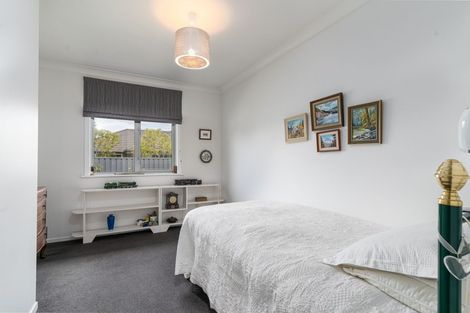 Photo of property in 9 Massey Street, Greytown, 5712