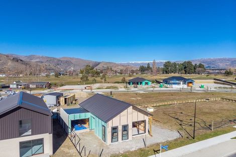 Photo of property in 28 Wallis Drive, Cromwell, 9310
