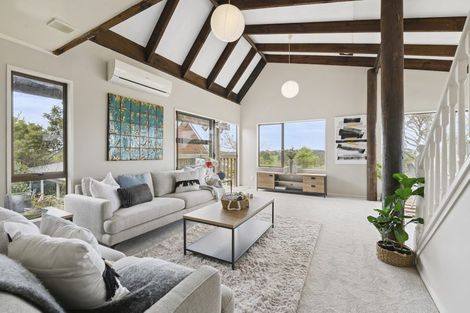 Photo of property in 19 Shakespear Road, Army Bay, Whangaparaoa, 0930