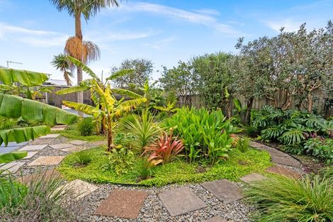 Photo of property in 27 Kohe Street, Parahaki, Whangarei, 0112