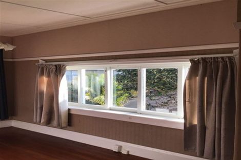 Photo of property in 3185 Great North Road, New Lynn, Auckland, 0600