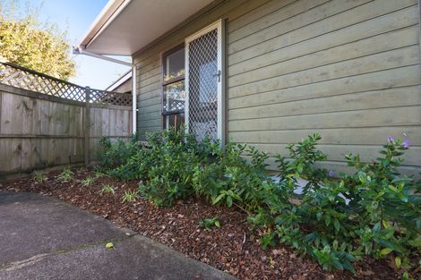 Photo of property in 3/41 Nikau Street, New Lynn, Auckland, 0600