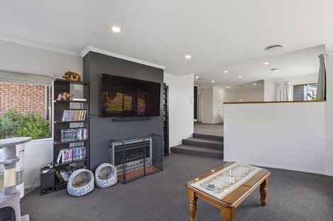 Photo of property in 5 Rotokare Crescent, Whalers Gate, New Plymouth, 4310