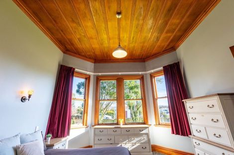 Photo of property in 16 Ross Street, Woodville, 4920